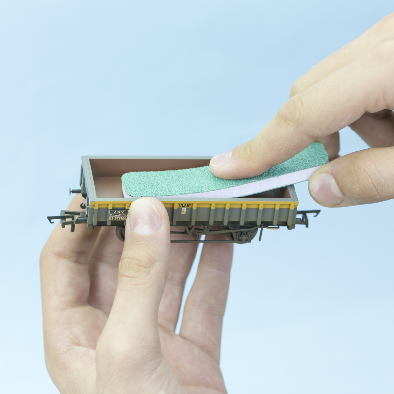 Model Balsa Sanders | Shesto Retail
